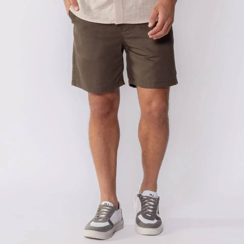 Bermuda Masculina Curta de Sarja Thing Verde Militar