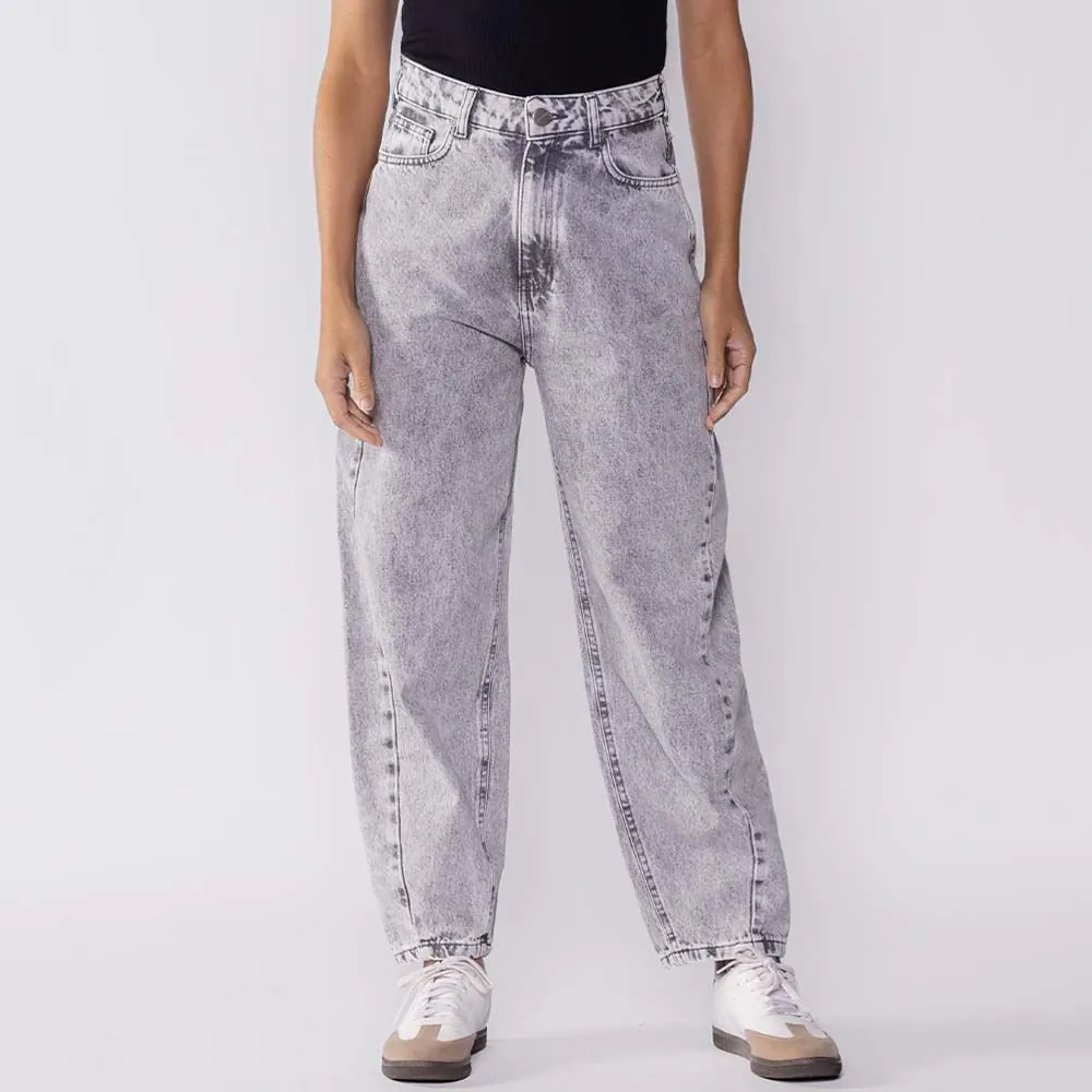 Calça Jeans Feminina Barrel Boby Blues Cinza