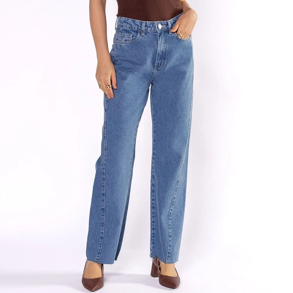 Calça Jeans Feminina Reta Barra Desfiada Patricia Foster Azul Claro