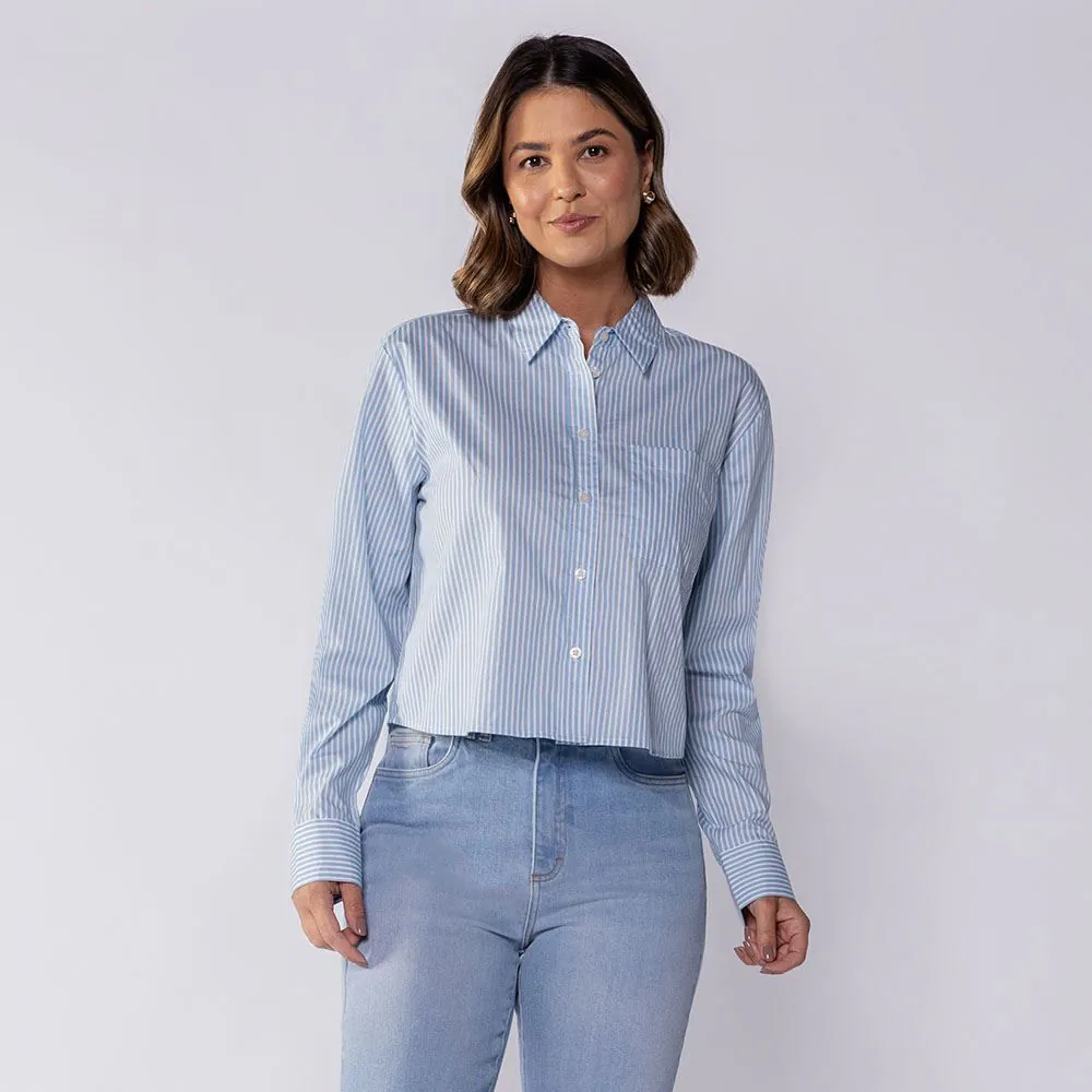 Camisa Cropped Manga Longa com Bolso Boby Blues Azul / Off White