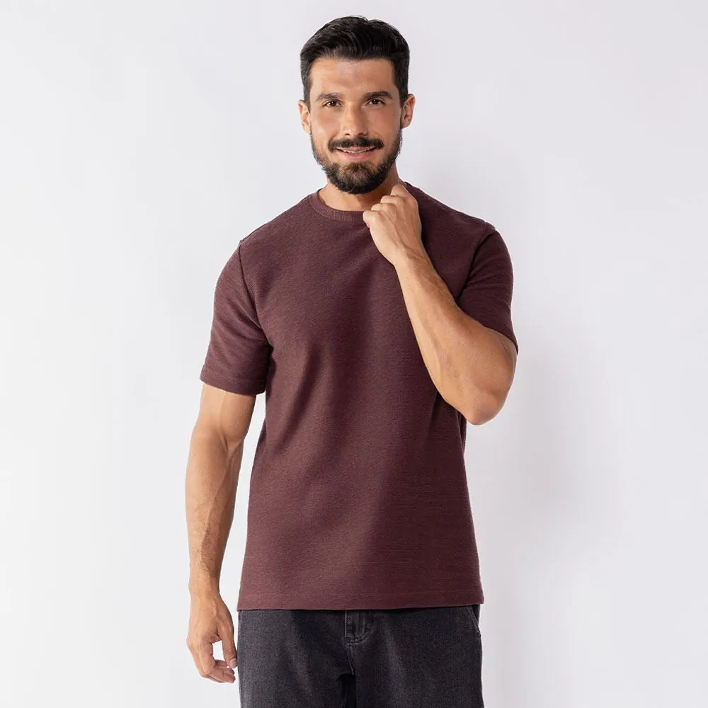 Camiseta Masculina em Malha Mustang Thing Vinho 19-1619 Tpg