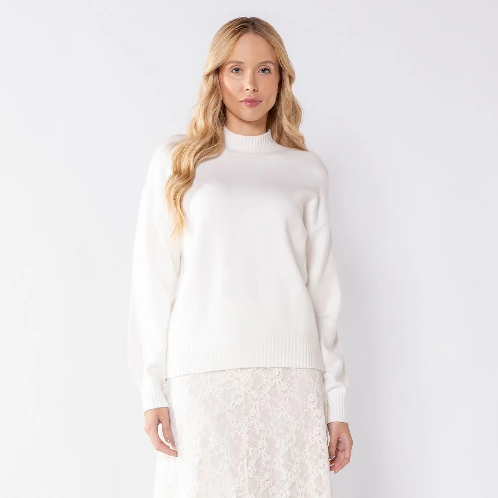 Suéter Feminino de Tricô com Manga Bufante Patricia Foster Off White